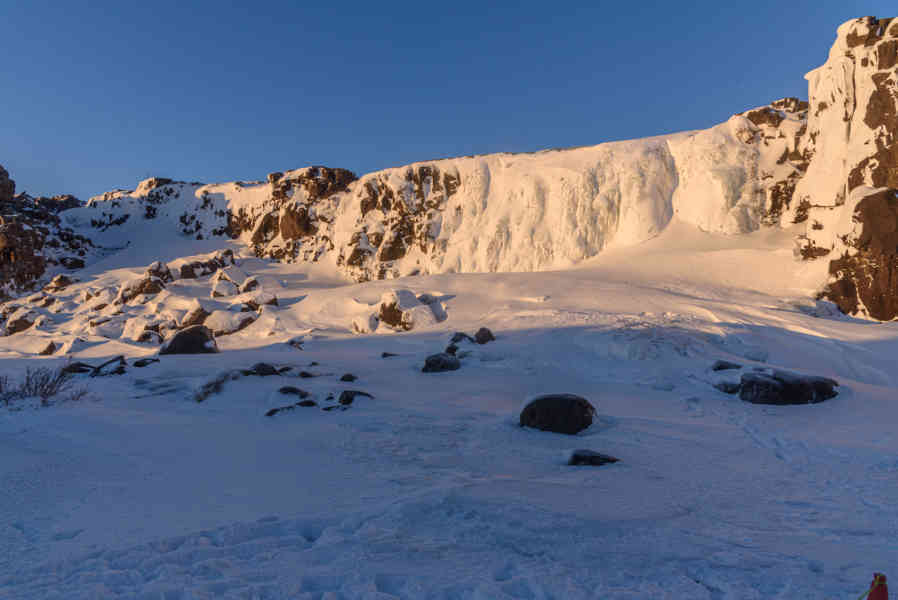 Islandia 077 - parque nacional de Pingvellir - catarata de Öxarárfoss.jpg
